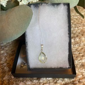 Pear cut 6.05 ct natural green amethyst pendant